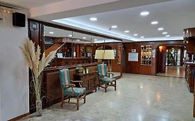 Vintage Hotel Mercedes